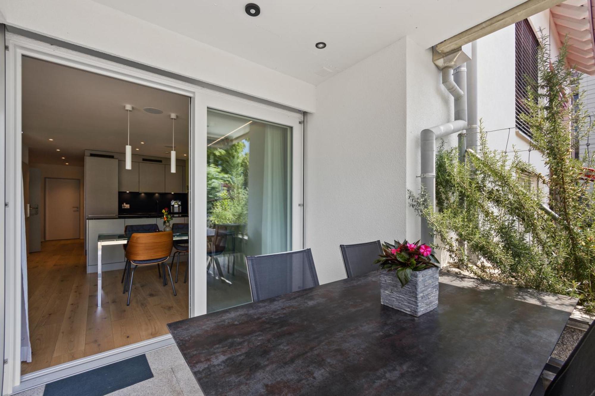 The R Apartment Uetliberg, Klima, Parken - Wallbox Герольдсвиль Экстерьер фото